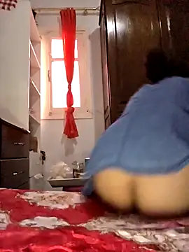 Snapshot of altinya chatting on 11/02/25, 03:25 altinya online show from 11/02/25, 03:25