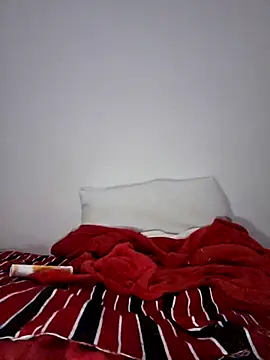 Snapshot of altinya chatting on 11/16/25, 05:35 altinya online show from 11/16/25, 05:35