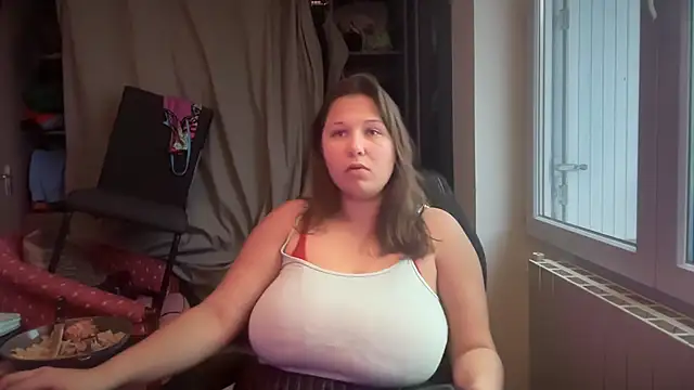 minette-sexy online show from 11/06/25, 03:35