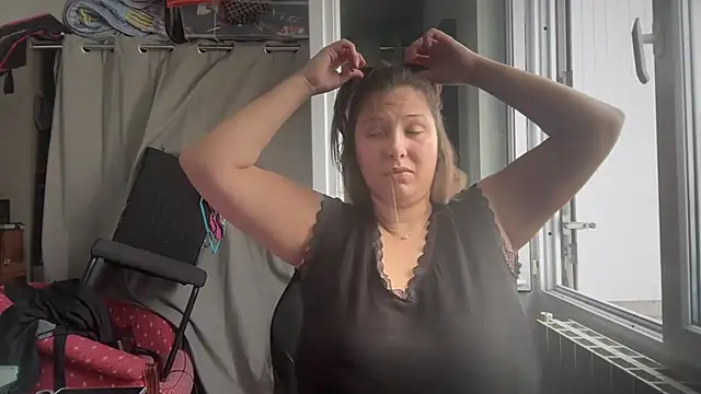 minette-sexy online show from 11/07/25, 01:00