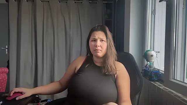 minette-sexy online show from 11/30/25, 01:04