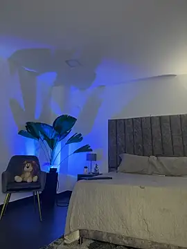 milaivanova online show from 11/11/25, 12:38