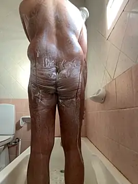 Snapshot of secc69 chatting on 09/14/25, 02:33 secc69 online show from 09/14/25, 02:33