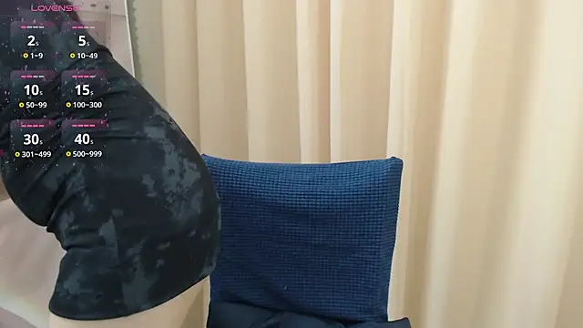 KaleAnisa online show from 10/15/25, 01:28