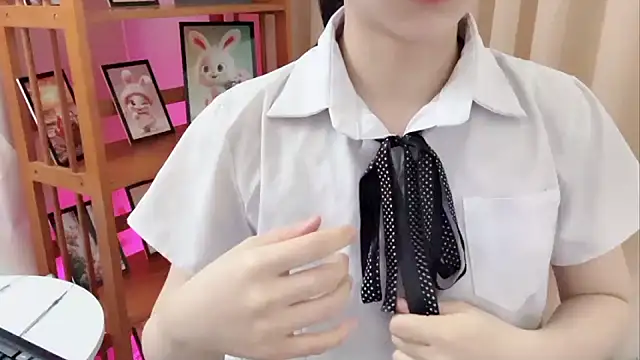 KaleAnisa online show from 04/20/26, 01:19