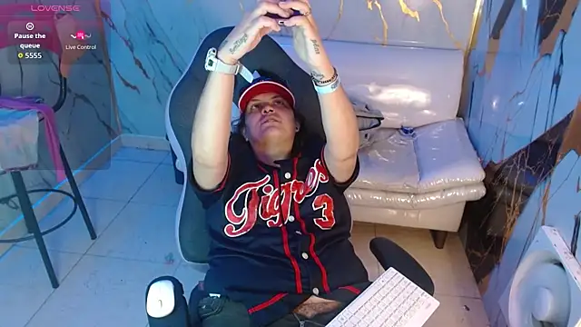 snowflake xxx online show from 01/18/26, 04:16