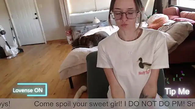 Plantbabeee online show from 04/22/26, 07:26