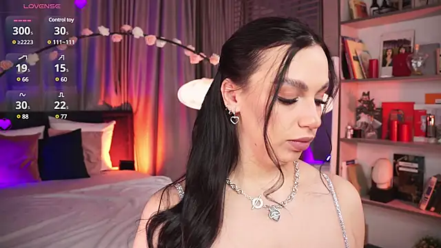 LunaNight online show from 03/01/25, 08:21