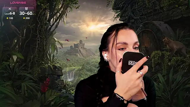 LunaNight online show from 10/27/25, 08:24