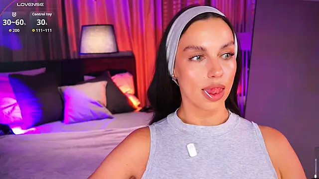 LunaNight online show from 04/12/26, 08:58