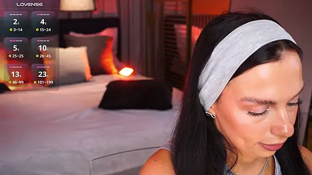 LunaNight online show from 04/19/26, 08:44