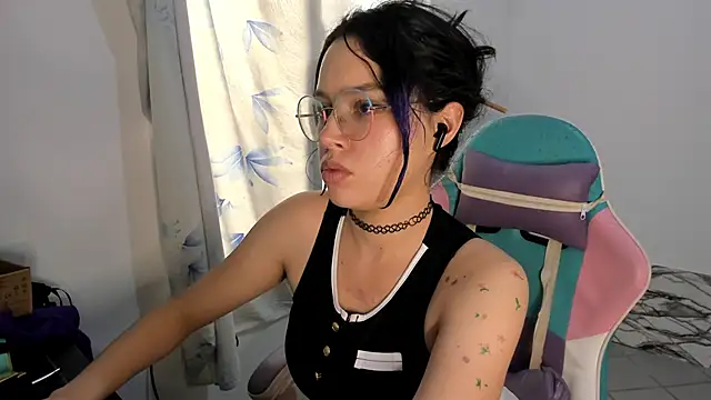 Snapshot of WandaDoll chatting on 03/02/25, 06:51 WandaDoll online show from 03/02/25, 06:51