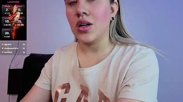 Snapshot of eleecttraa_12 chatting on 10/27/25, 08:13 eleecttraa 12 online show from 10/27/25, 08:13