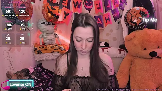 Lilly Black88888 online show from 10/18/25, 06:30