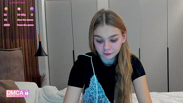 Molly sweetie online show from 11/18/25, 07:13