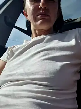 Miss    Mia  online show from 09/17/25, 11:01