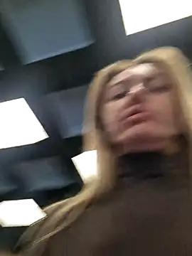 Miss    Mia  online show from 01/17/26, 09:36