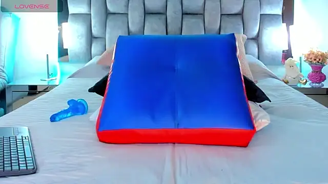 Abbye blue01 online show from 12/04/24, 01:47