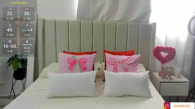 Snapshot of Abbye_blue01 chatting on 02/20/26, 10:21 Abbye blue01 online show from 02/20/26, 10:21