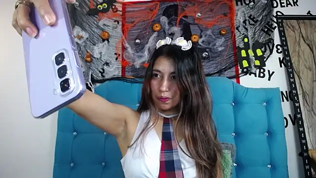 sweet skylove  online show from 10/19/25, 02:50