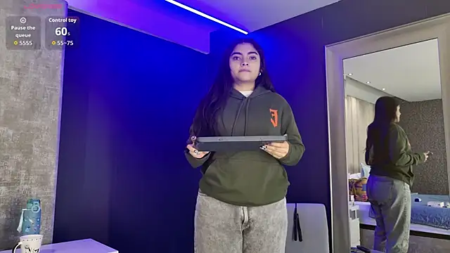 GiselOrtiz online show from 10/09/25, 10:13