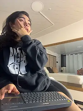 GiselOrtiz online show from 03/18/26, 10:29