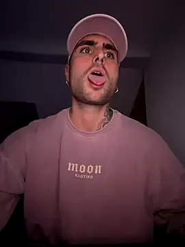 Snapshot of itsmehoneyhm chatting on 09/26/25, 09:30 itsmehoneyhm online show from 09/26/25, 09:30