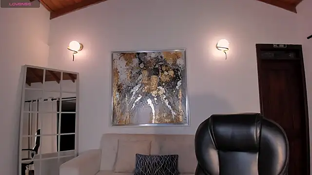 CorinneRusso online show from 01/07/25, 04:18