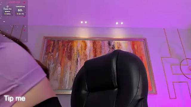 CorinneRusso online show from 06/14/26, 12:51