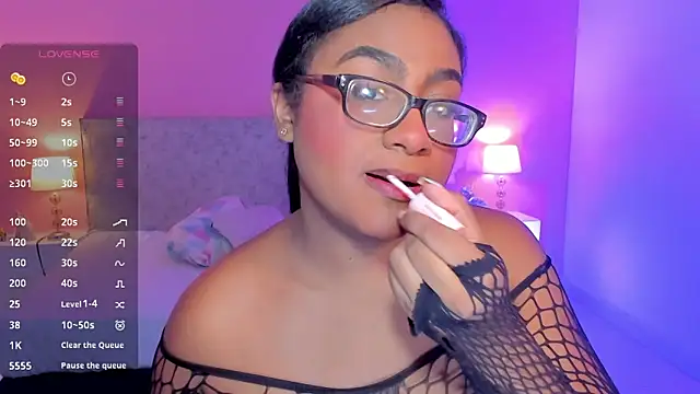 BlakmillerrGilson online show from 11/18/25, 08:02