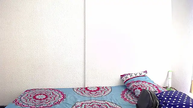 Snapshot of _joanne_and_oliver_ chatting on 11/13/25, 05:45 joanne and oliver online show from 11/13/25, 05:45