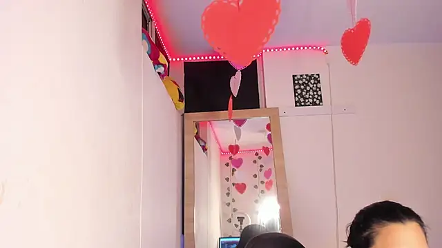 Snapshot of hellensexy chatting on 02/16/25, 10:10 hellensexy online show from 02/16/25, 10:10