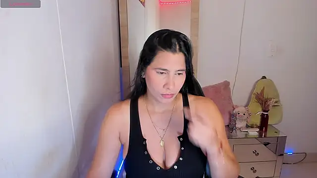 Snapshot of hellensexy chatting on 05/16/26, 09:57 hellensexy online show from 05/16/26, 09:57