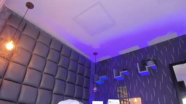 megan woll online show from 02/24/26, 08:29