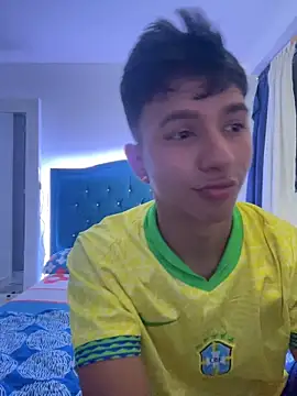 Leonarrrd 01 online show from 03/05/25, 03:51