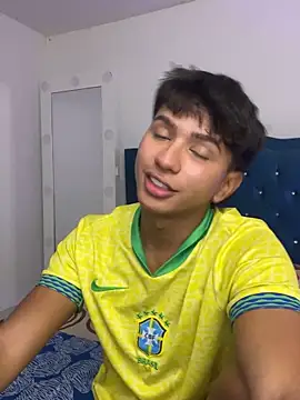 Leonarrrd 01 online show from 10/15/25, 12:00