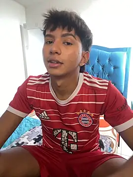 Leonarrrd 01 online show from 10/19/25, 08:09