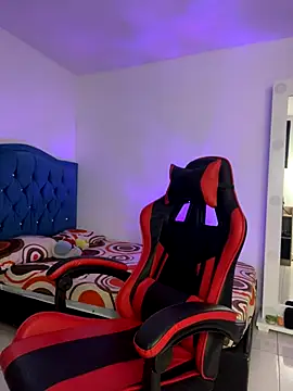 Leonarrrd 01 online show from 11/03/25, 11:37