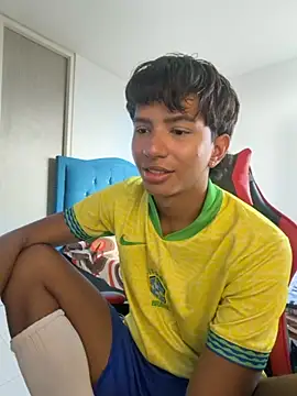 Leonarrrd 01 online show from 12/03/25, 04:49