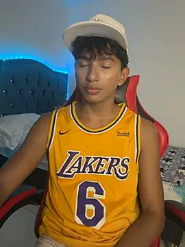 Leonarrrd 01 online show from 02/02/26, 01:26