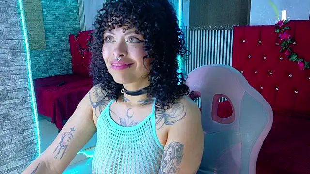 miahernadez303av online show from 04/07/26, 03:18