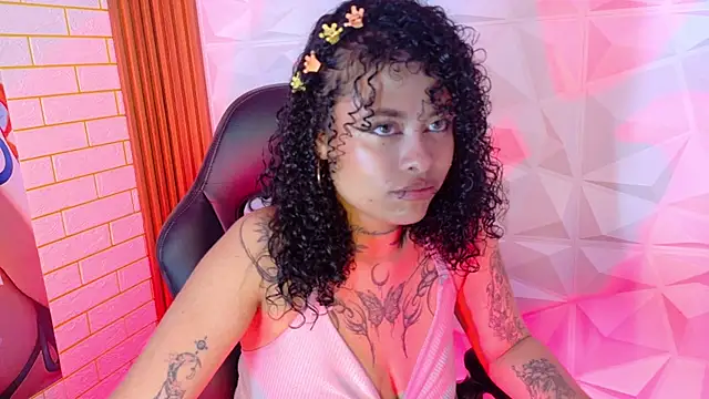 miahernadez303av online show from 07/02/26, 03:56