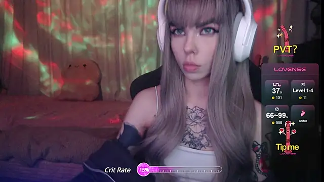 Snapshot of Kerry_Kirk chatting on 12/13/24, 10:13 Kerry Kirk online show from 12/13/24, 10:13