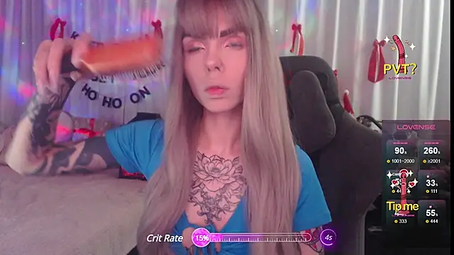 Snapshot of Kerry_Kirk chatting on 01/01/25, 04:50 Kerry Kirk online show from 01/01/25, 04:50