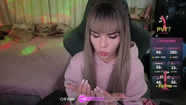 Snapshot of Kerry_Kirk chatting on 03/22/25, 10:26 Kerry Kirk online show from 03/22/25, 10:26