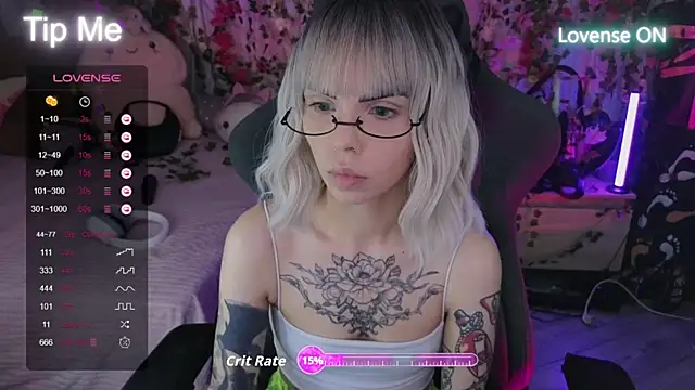 Snapshot of Kerry_Kirk chatting on 09/10/25, 07:58 Kerry Kirk online show from 09/10/25, 07:58