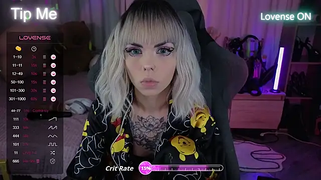 Snapshot of Kerry_Kirk chatting on 09/27/25, 11:10 Kerry Kirk online show from 09/27/25, 11:10