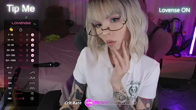 Snapshot of Kerry_Kirk chatting on 10/03/25, 11:46 Kerry Kirk online show from 10/03/25, 11:46