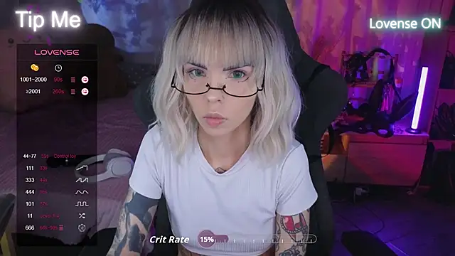 Snapshot of Kerry_Kirk chatting on 10/07/25, 11:02 Kerry Kirk online show from 10/07/25, 11:02