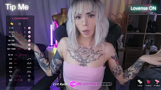 Snapshot of Kerry_Kirk chatting on 10/17/25, 06:54 Kerry Kirk online show from 10/17/25, 06:54